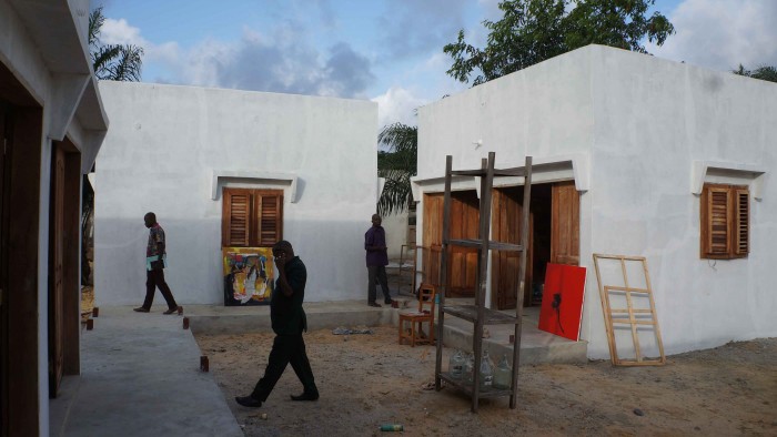 LES MAISONS DES ARTISTES RESIDENTS